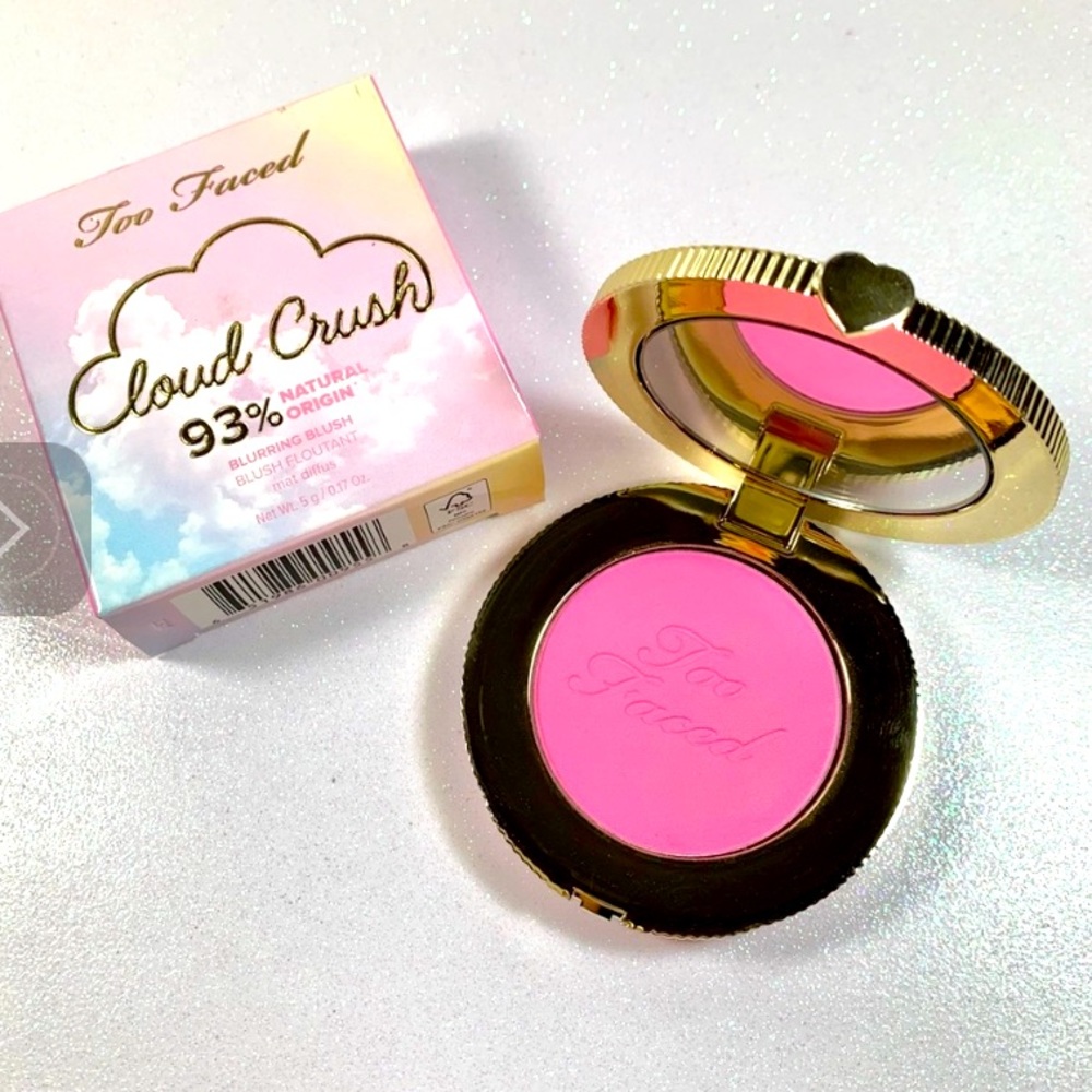 - Too Faced Cloud Crush - Candy Clouds